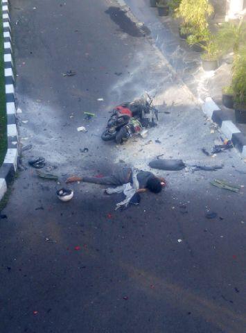 Ledakan Bom Bunuh Diri di Depan Polresta Solo, Jawa Tengah