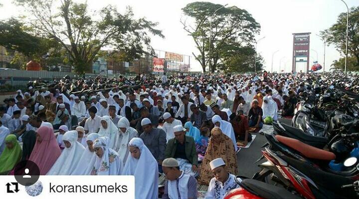 ied mubarrak.. foto2 sholat ied.. yuk post masjid2 di kota kamu