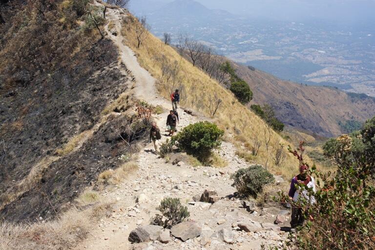 Merbabu Jalur Cuntel di Musim Kemarau