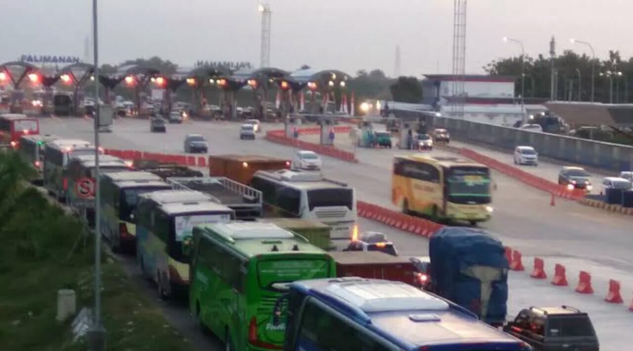 Tol Palimanan Gratis 15 Menit Bila Ada Antrean Arus Balik, 


