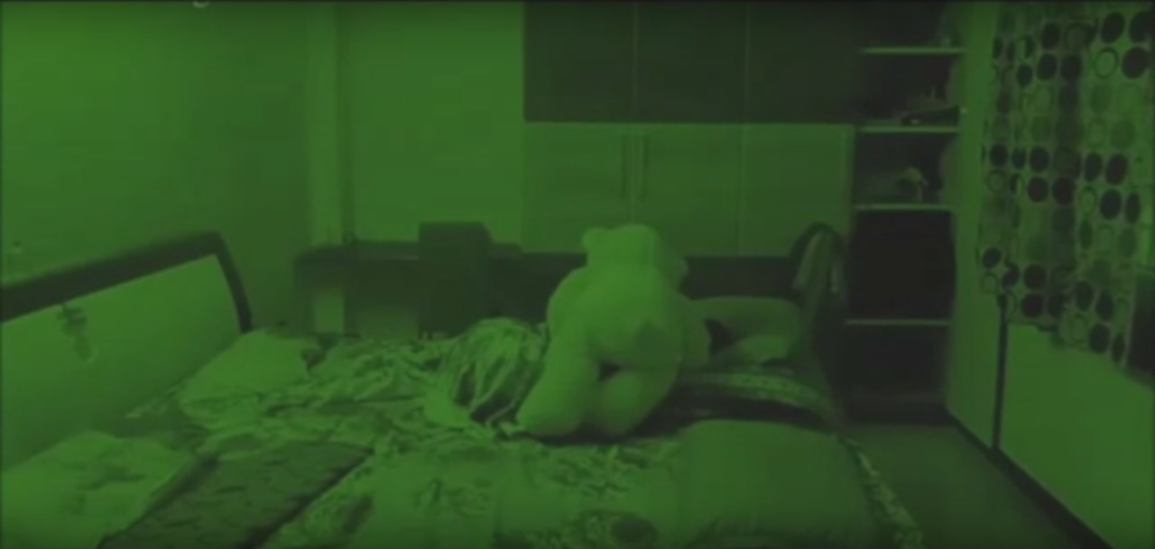 Seram gan.. Boneka Ini Tiba-tiba Bangun Sendiri dan Memeluk Pemiliknya