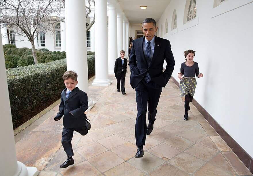 Foto Obama yang sedikit kocak