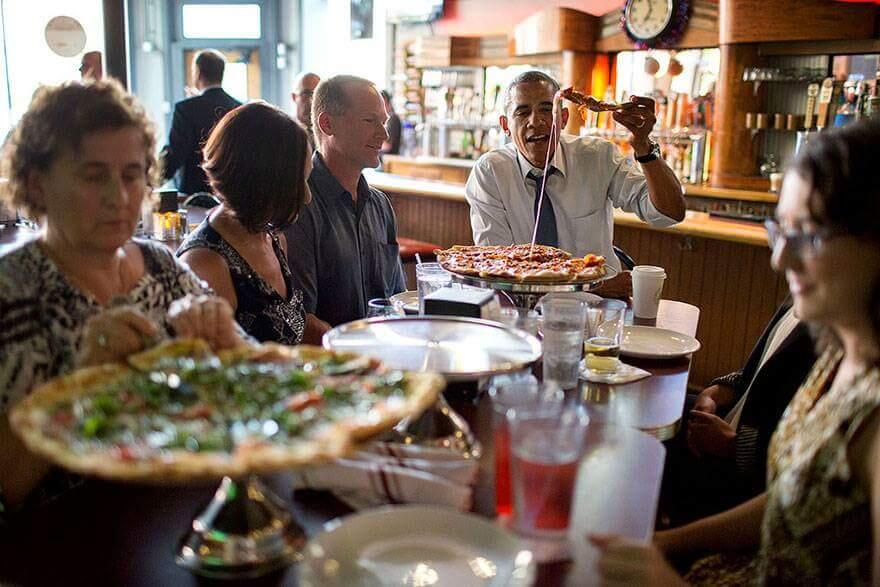 Foto Obama yang sedikit kocak