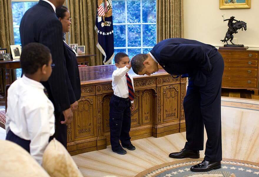 Foto Obama yang sedikit kocak
