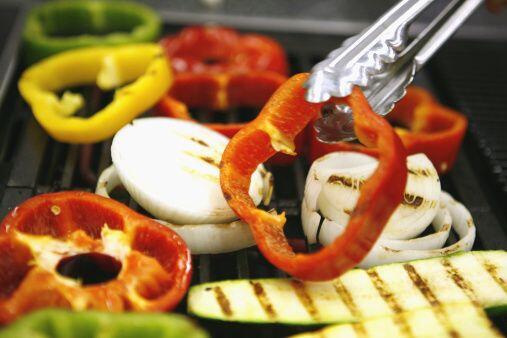 Masih Ada Sisa Makanan Lebaran? Ini 4 Cara Memanfaatkannya