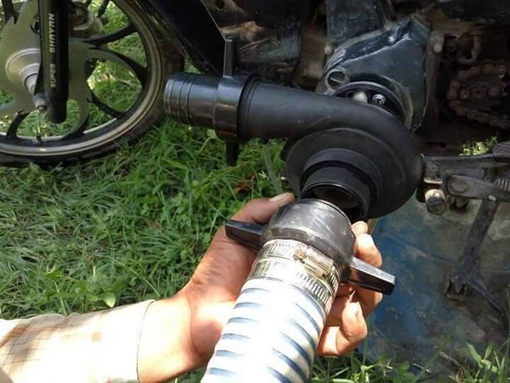 Kreatifnya Petani Thailand Membuat Motor Jadi Pompa Air