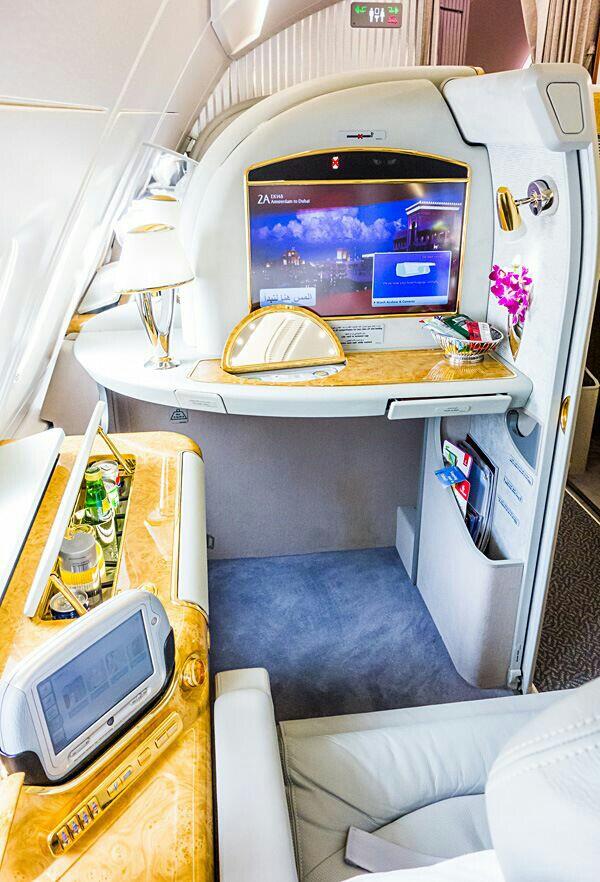 First Class Flight para kaum JetSet dari berbagai belahan dunia ! Cuma bisa CENGO 