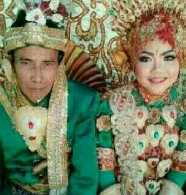 Heboh! Kakek 63 Tahun Nikahi Gadis Cantik, Lihat tuh Dekapannya