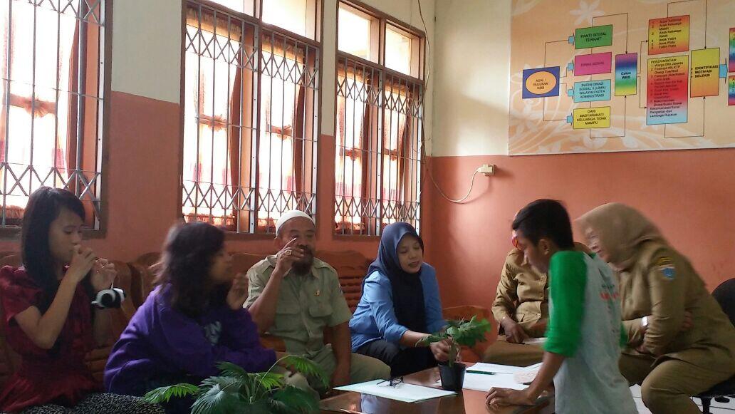 Anak-Anak Panti Selesaikan Masa Sekolah Dasar