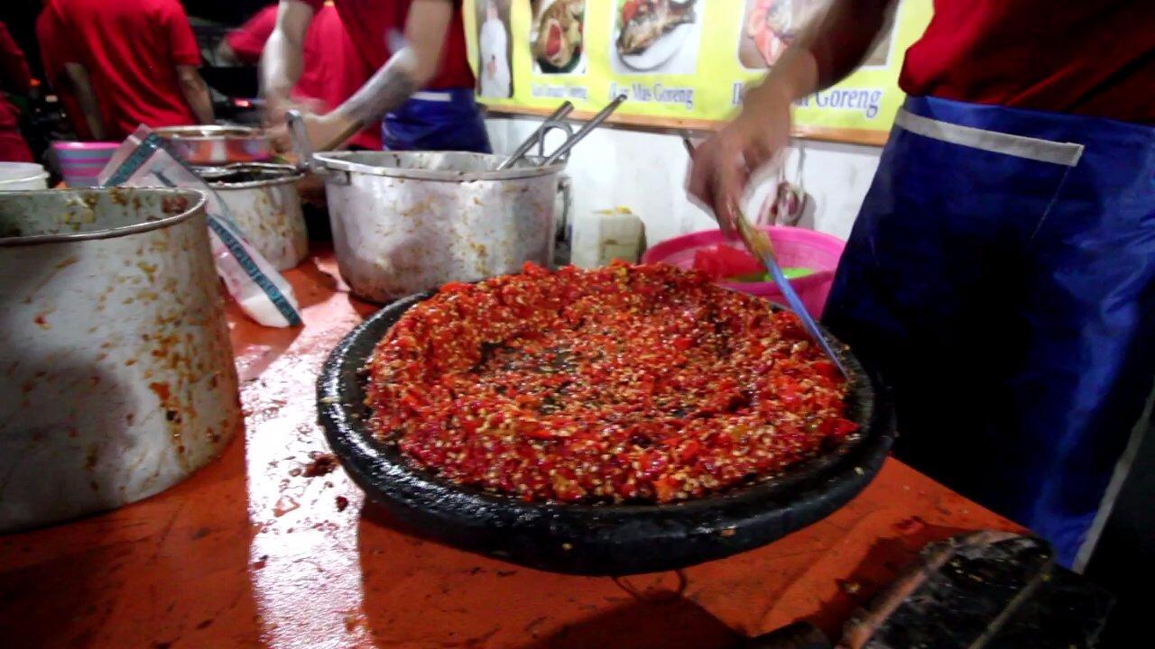 Cari Pokemon Go Sambil Mabok Kepedasan Sambel Setan Hj Mut Pejompongan