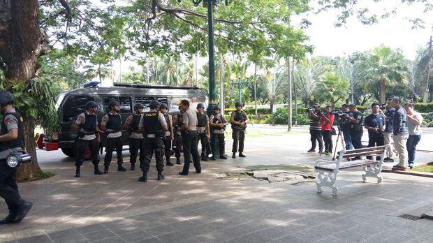 Ada Ancaman Bom, Polisi Turunkan Tim Sisir Balai Kota DKI