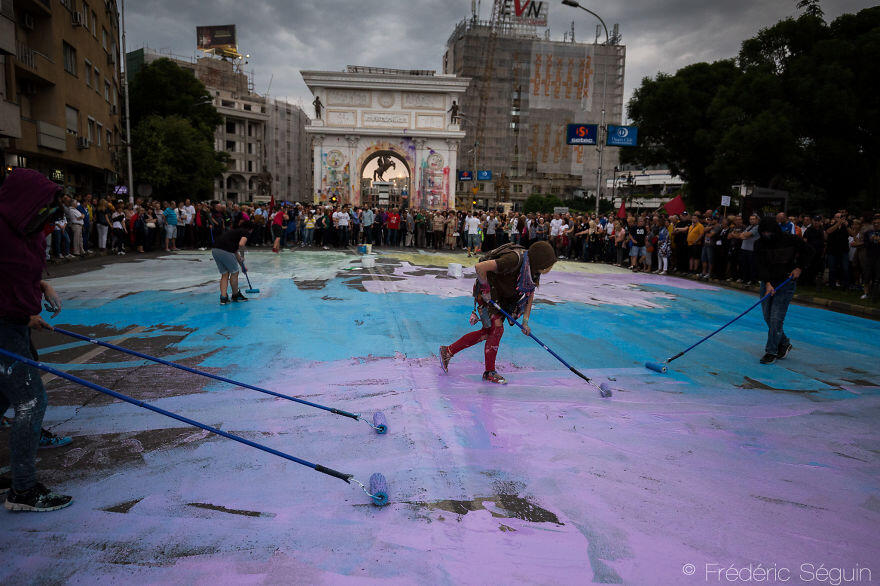 Demonstrasi Penuh Warna di Republik Makedonia