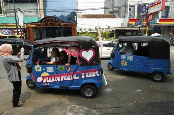 Bajaj beroda tiga akan pensiun dari jalanan