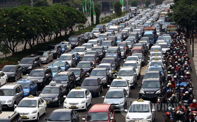 (Udah Gila) DP Kredit Kendaraan Bermotor Bakal Dinolkan?