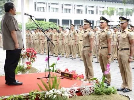 WARGA DIHEBOHKAN BEREDARNYA VIDEO MESUM DIDUGA PRAJA IPDN