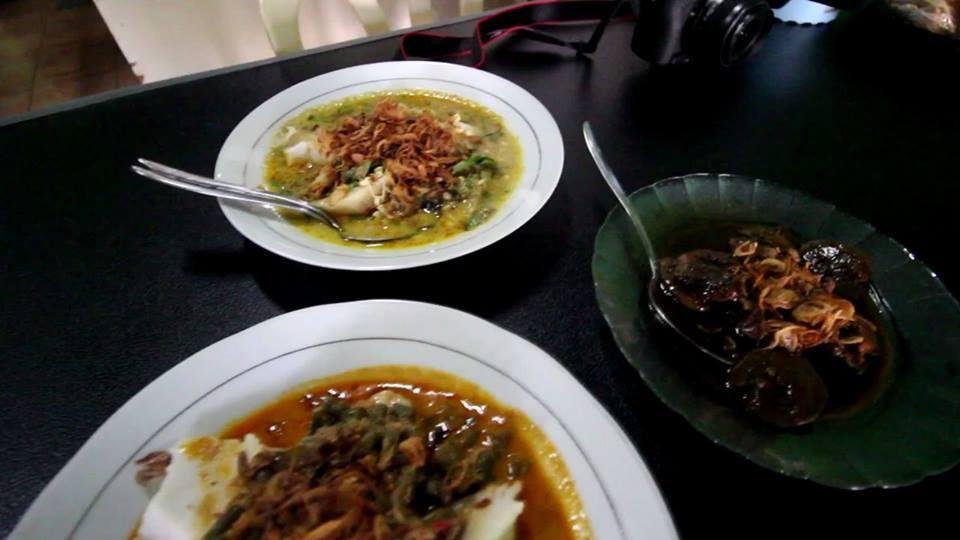 Ketemu Jengkol di Laksa Betawi Asirot Kebayoran Lama - Jualan Sejak Tahun 1978