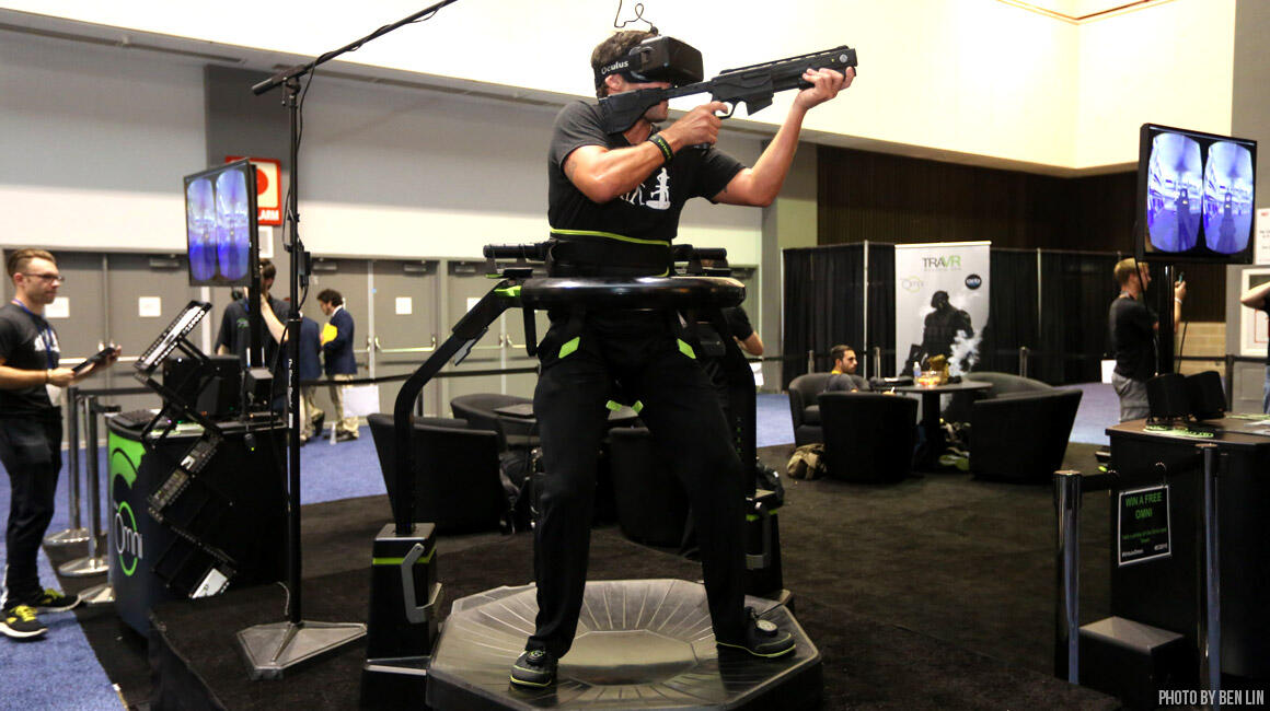 Vr комната metaforce. VR полное погружение. Виртуальные игры с полным погружением. Эффект погружения в виртуальную реальность. Виртуальная реальность пушки.