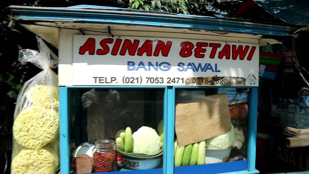 Abang Ganteng Penjual Asinan Betawi Enak Ciamik- Bang Sawal - Di Taman Anggrek