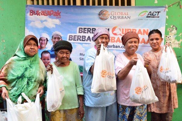 Judul: Keutamaan Idul Adha dan Bagaimana Hukum Qurban Online Itu?