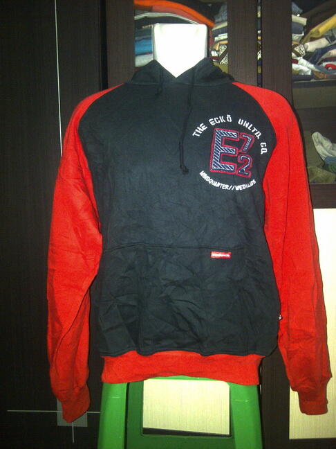 Terjual JAKET  SUKAJAN DRAGON SWEATER HOODIE ECKO  DC VOLCOM 