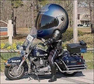 Pakai Helm, Selamatkan Diri