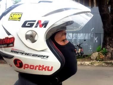Pakai Helm, Selamatkan Diri