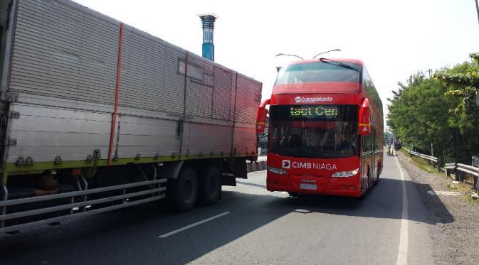 Lewat di Jalur Pantura, Bus Transjakarta Bikin Takjub Warga