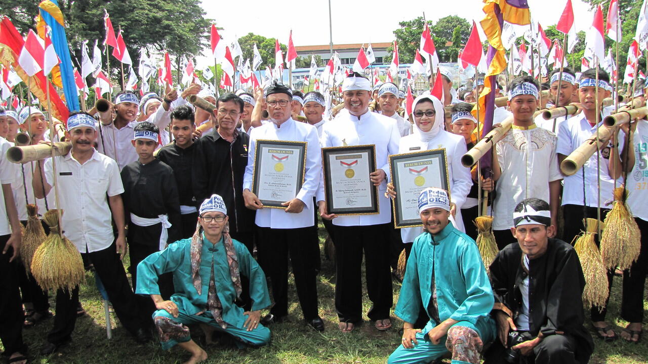 Tari Rengkong dengan Peserta Terbanyak