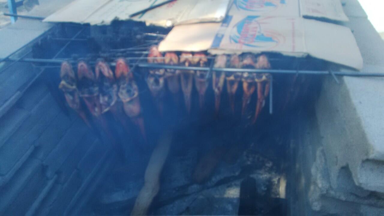 mari membuat ikan lele asap gan, kalo di gorontalo namanya lele fufu