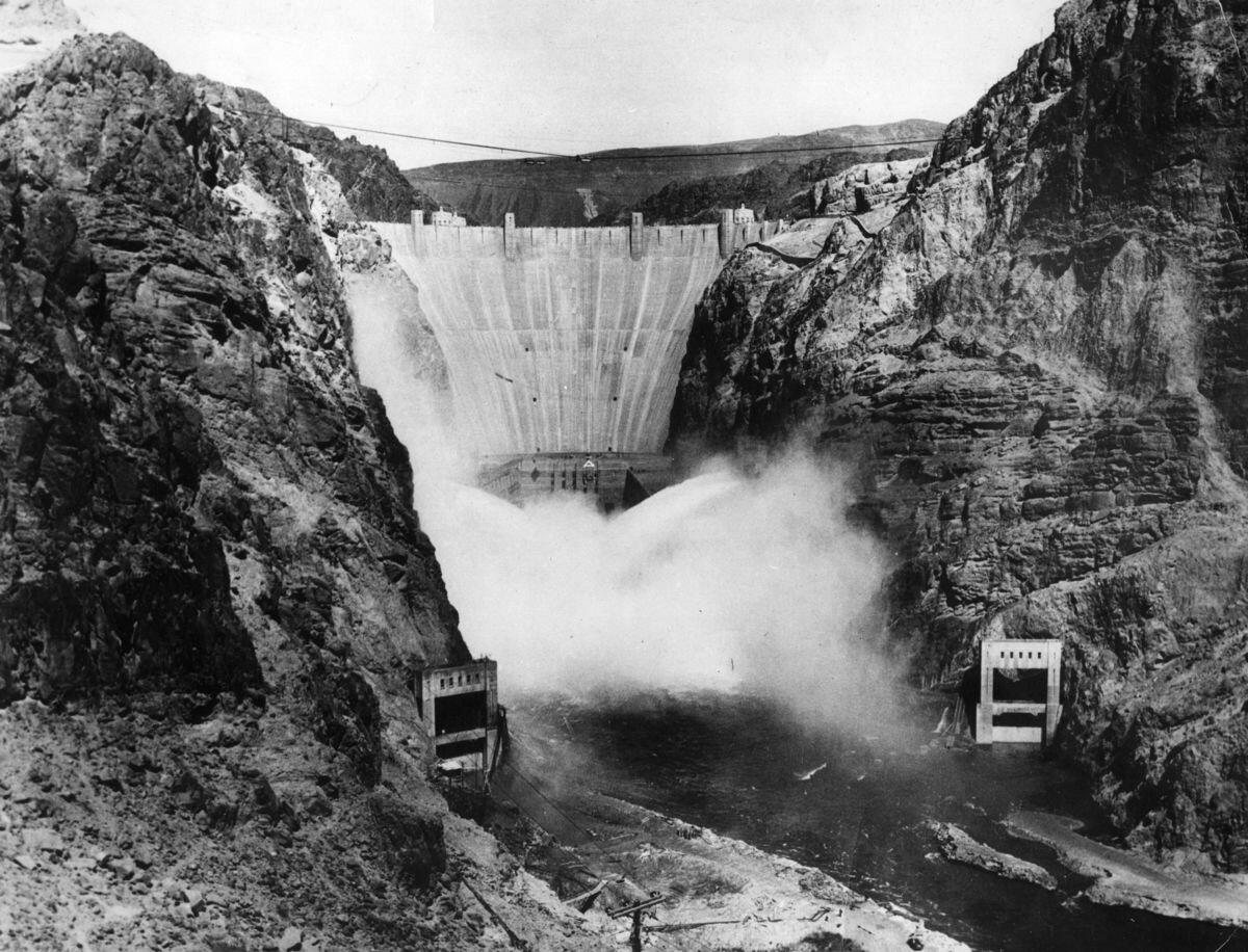 Foto Pembangunan Hoover Dam, Mantan Bendungan Terbesar di Dunia