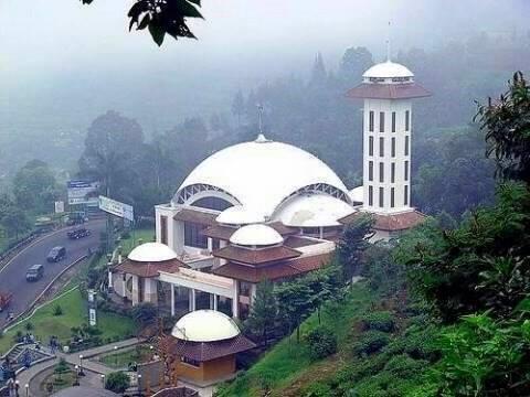 Dua Ikon Baru Gerbang Wisata Puncak Bogor