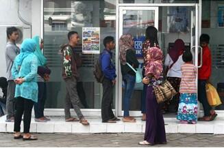 5 Karakter Orang Menyebalkan yang Ada di ATM