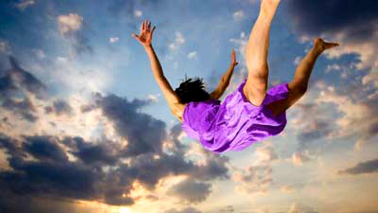 Perbedaan antara Lucid Dream dan mimpi biasa?