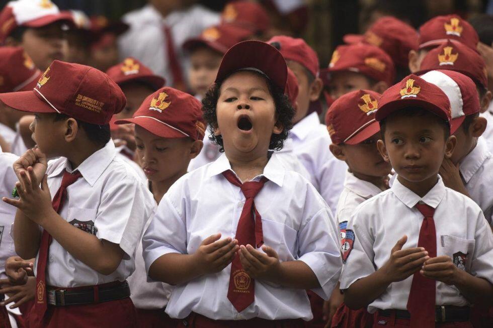 Pelbagai argumen netizen menolak sekolah sepanjang hari