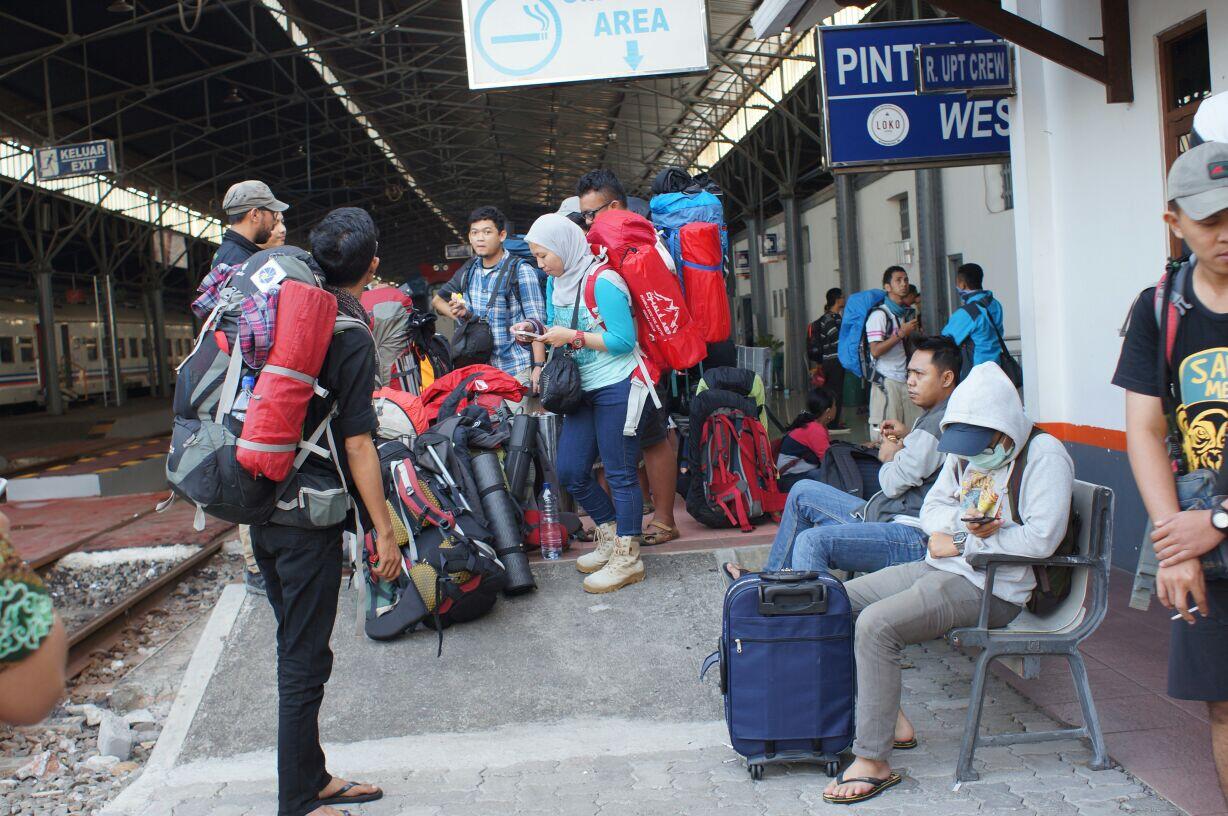 Piknik Bareng Travelliography: Pendakian Gunung Merbabu Via Suwanting 