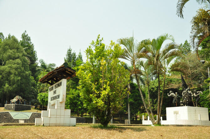 &#91;KOMBAT MERDEKA&#93; + Monumen Palagan Perjuangan 1945 Bojong Kokosan Sukabumi