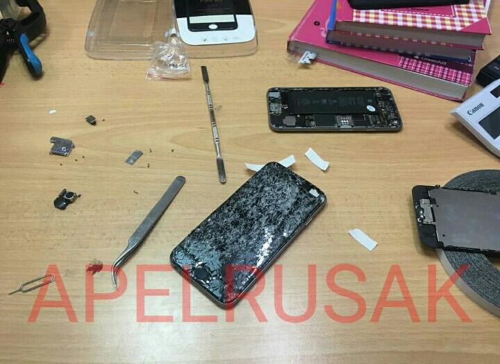 Terjual SERVICE IPHONE GANTI LCD Baterai DIJEMPUT - HARGA 