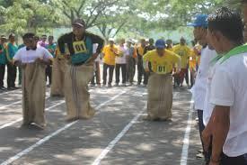 KUPAS TUNTAS LOMBA BALAP KARUNG