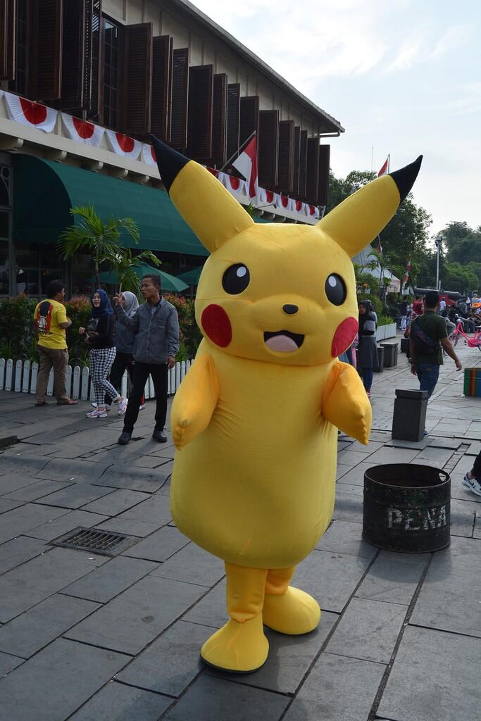 Lagi Hunting, Kok Malah Nemu Pikachu Raksasa?! Pikachu-nya Lonjong Lagi!!! 