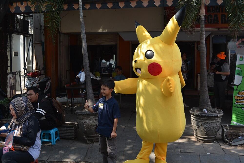 Lagi Hunting, Kok Malah Nemu Pikachu Raksasa?! Pikachu-nya Lonjong Lagi!!! 