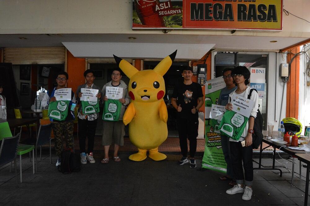 Lagi Hunting, Kok Malah Nemu Pikachu Raksasa?! Pikachu-nya Lonjong Lagi!!! 
