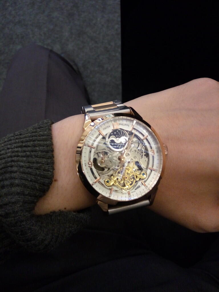 mau tanya asli apa enggak jam patek philippe