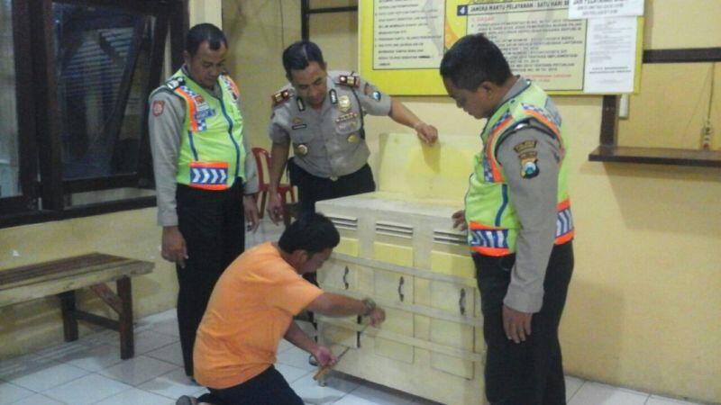 Terekam CCTV, Pencuri Kotak Amal Gereja Dibekuk Polisi
