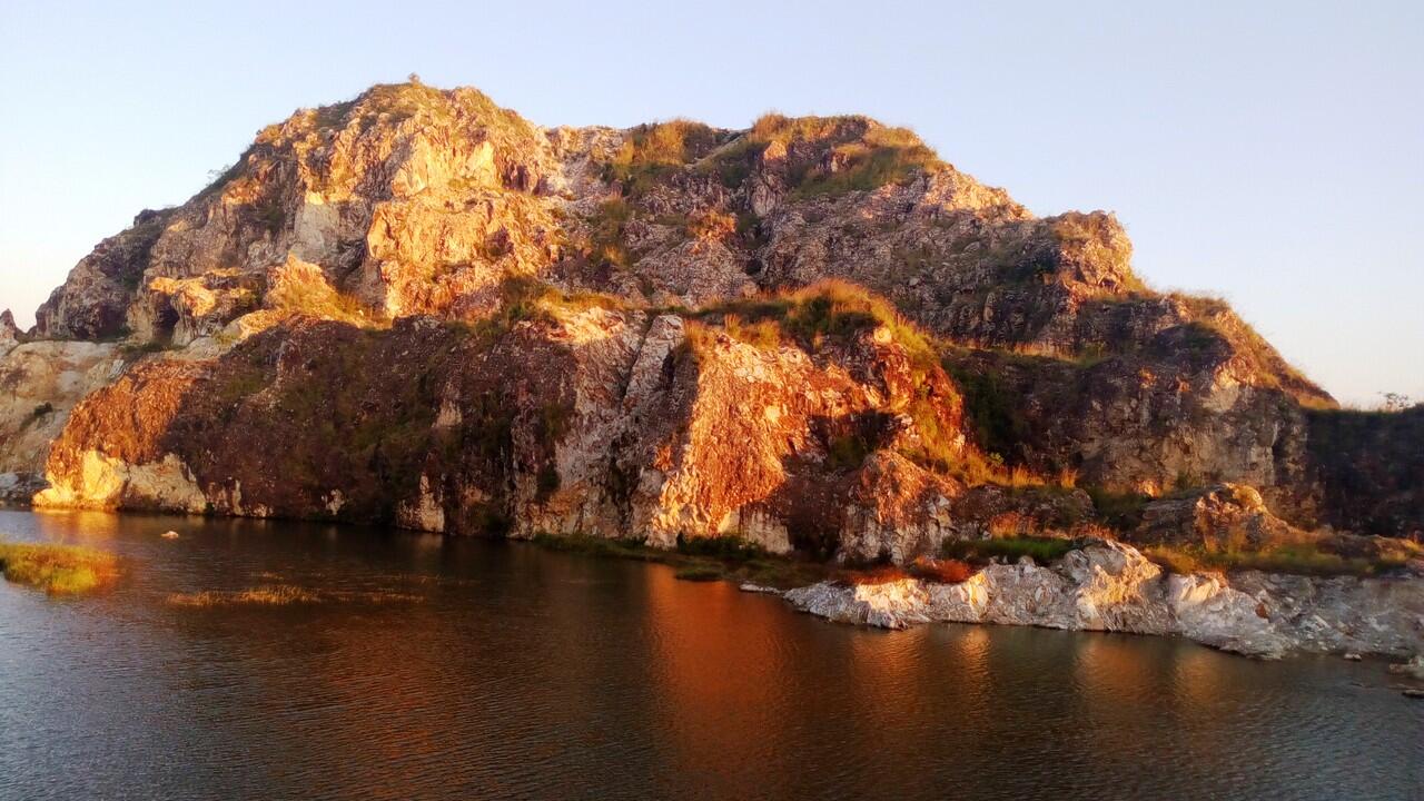Gunung Watu Putih, Pemandangan Alam Tersembunyi Dari Kabupaten Jepara