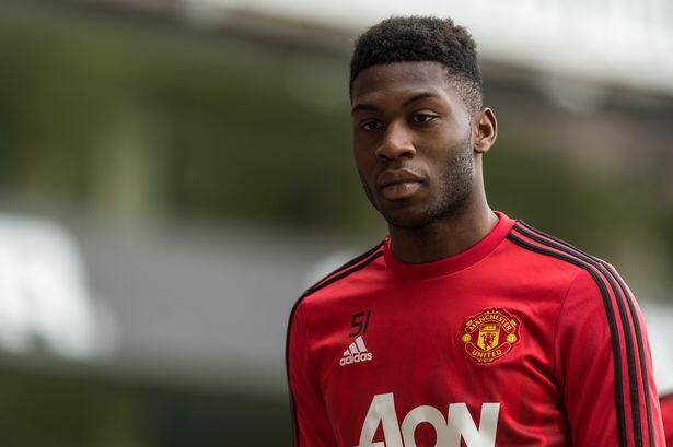 Timothy Fosu-Mensah Sepakati Kontrak Baru Di Manchester United?