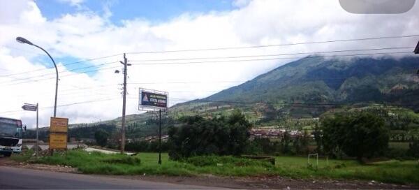 Ada yang belum pernah mendaki gunung Sindoro