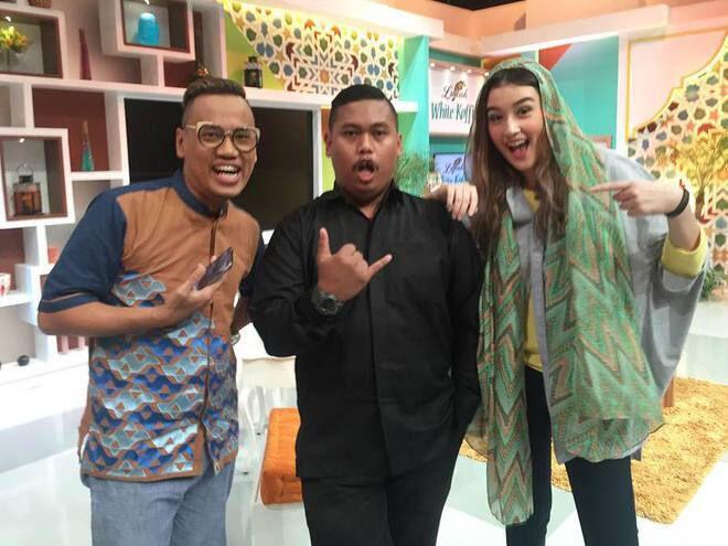 Ajudan Pribadi Pejabat Yang Konyol Ini Mendadak Jadi Selebgram!