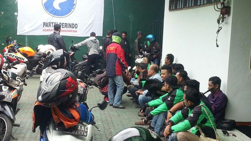 Ratusan Pengemudi Go-Jek Nyatakan Bergabung ke Perindo