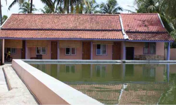 Tempat wisata yang berada disumedang ?