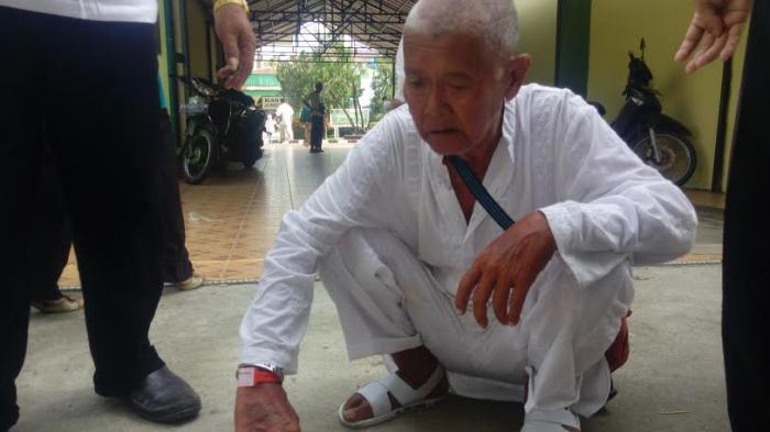 Frustasi, Calon Haji Lompati Pagar Asrama